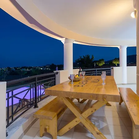 Buena Vista - Hilltop Private Pool Panoramic Views *